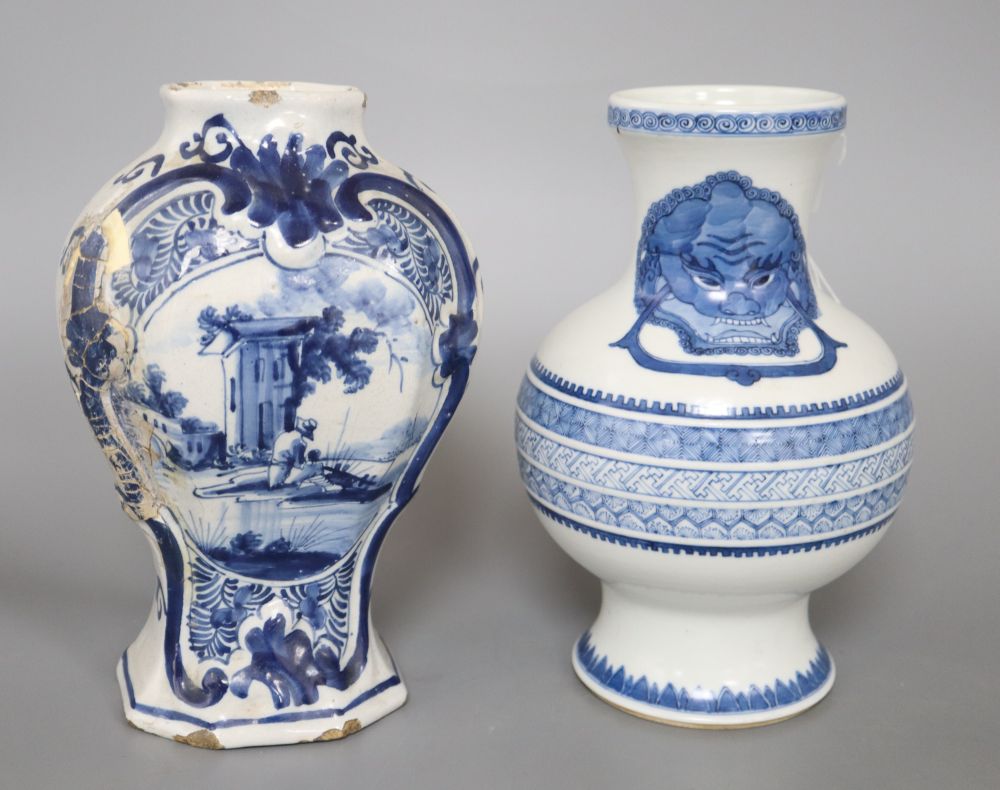 A Chinese blue and white vase and a Delft vase, height 21cm